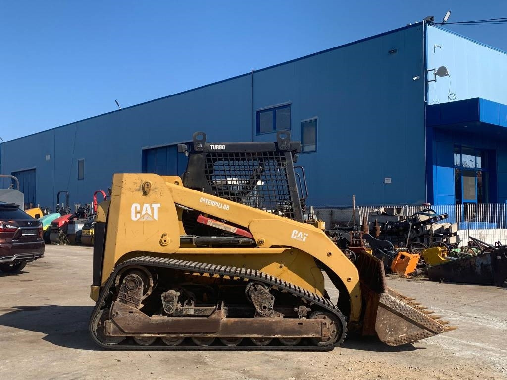 CAT 277  - Kompaktlaadur: pilt 3 CAT 277  - Kompaktlaadur: pilt 3