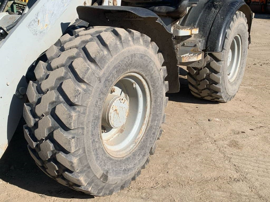 Rataslaadur CAT 908H: pilt 9