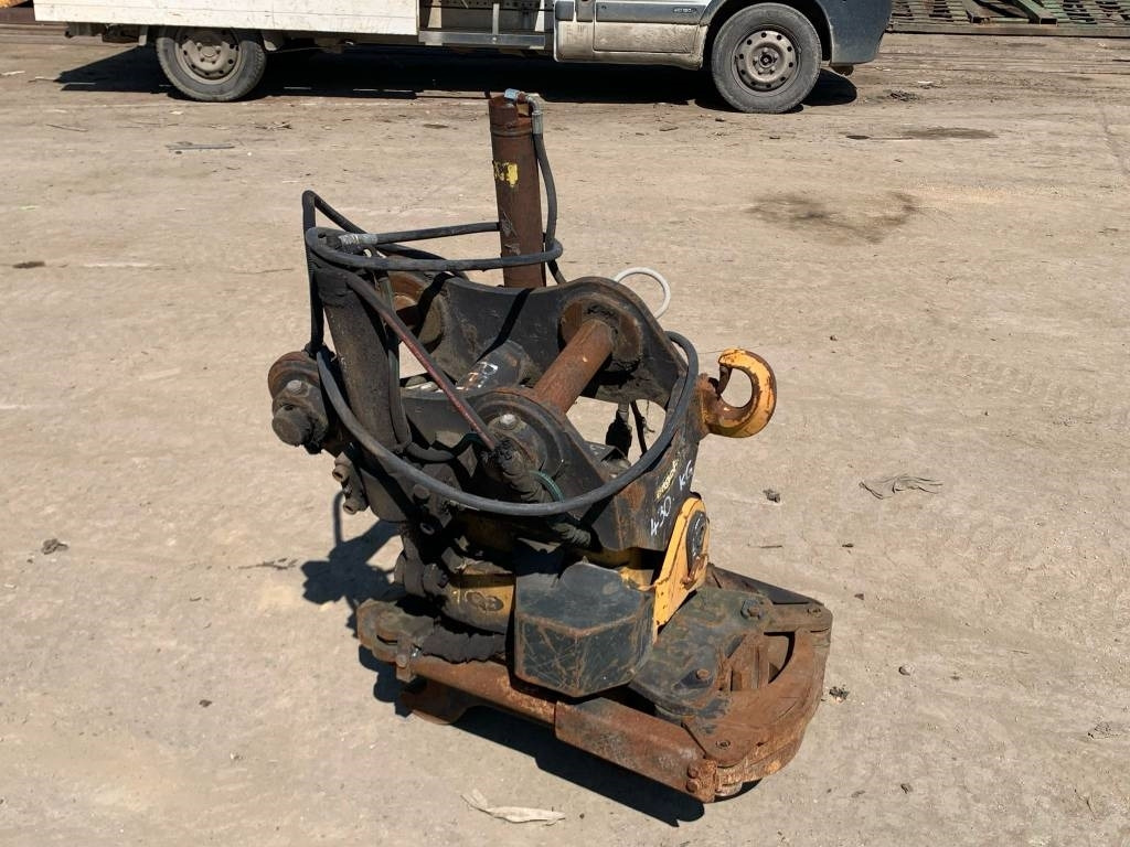 Engcon EC Rototilt - Kallutav pöördpea: pilt 1 Engcon EC Rototilt - Kallutav pöördpea: pilt 1