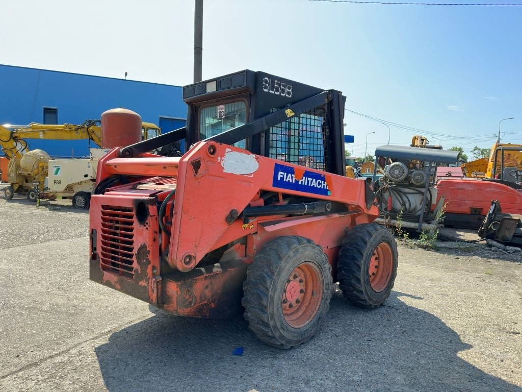 Fiat-Hitachi SL55B - Kompaktlaadur: pilt 4 Fiat-Hitachi SL55B - Kompaktlaadur: pilt 4