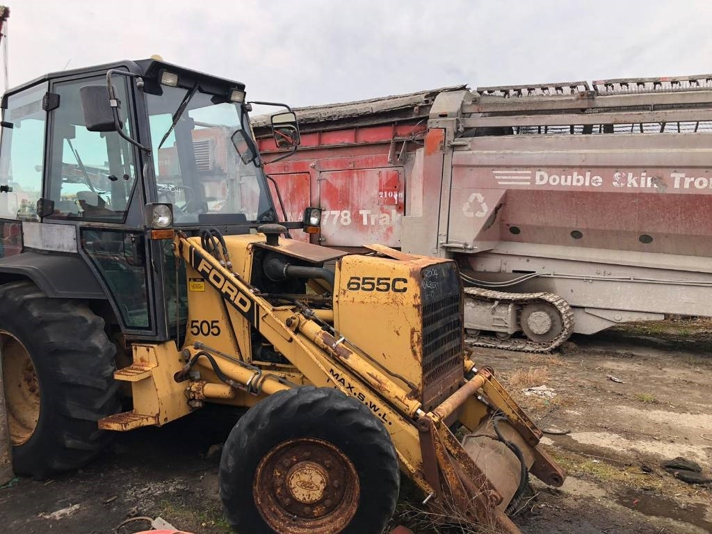 Ford / New Holland For Parts 655C - Ekskavaator-laadur: pilt 4 Ford / New Holland For Parts 655C - Ekskavaator-laadur: pilt 4