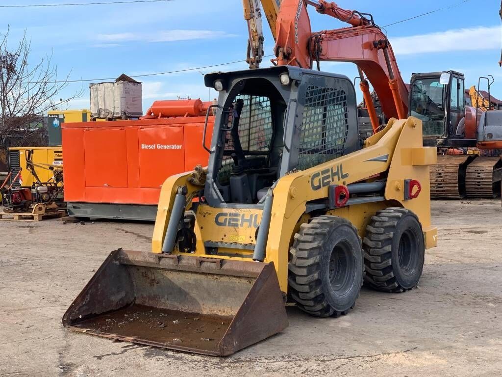 Gehl R 260 Gehl R 260 - Kompaktlaadur: pilt 1 Gehl R 260 Gehl R 260 - Kompaktlaadur: pilt 1