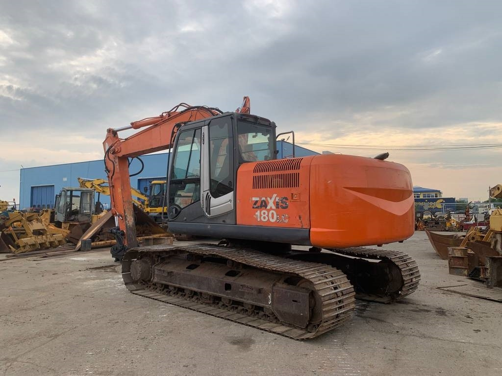 Hitachi ZX 180 LC-3 - Lintekskavaator: pilt 3 Hitachi ZX 180 LC-3 - Lintekskavaator: pilt 3