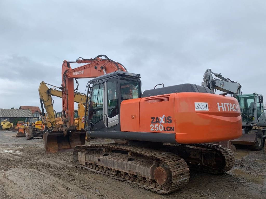 Hitachi ZX 250 LC N-3 - Lintekskavaator: pilt 3 Hitachi ZX 250 LC N-3 - Lintekskavaator: pilt 3