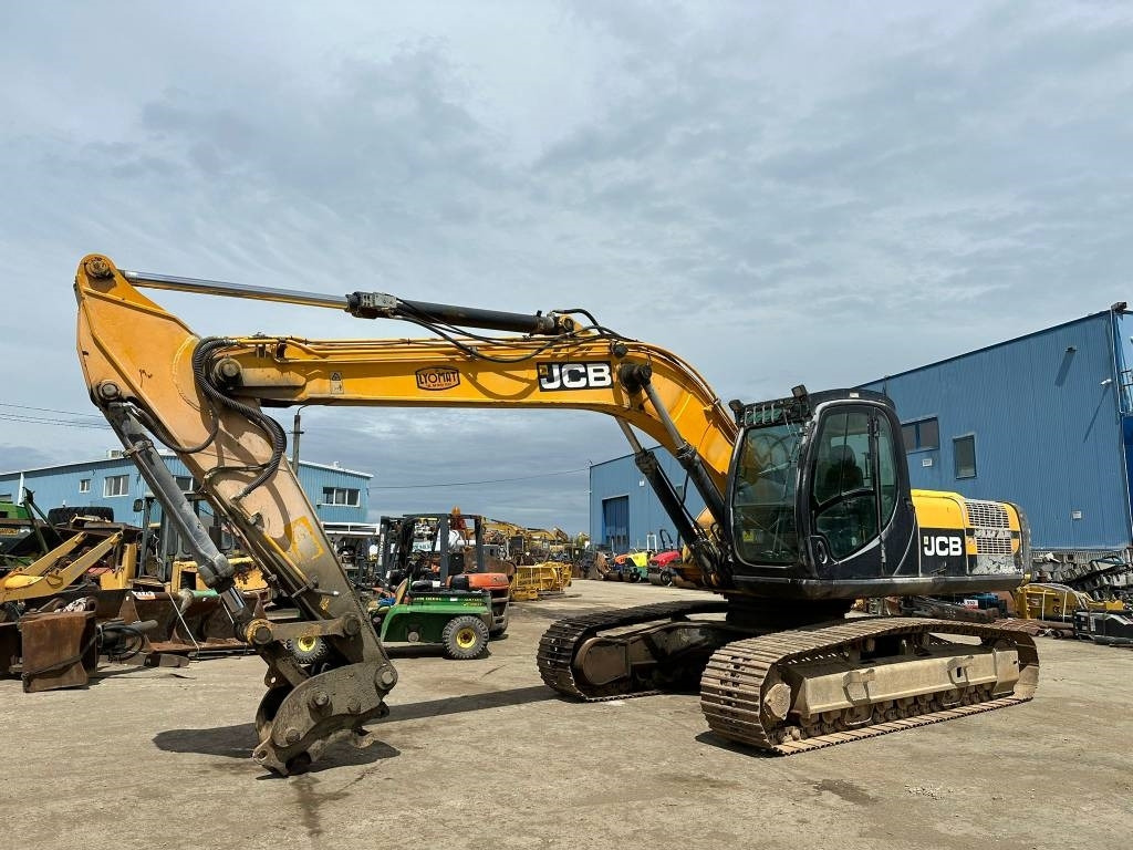JCB JS 240 N LC - Lintekskavaator: pilt 1 JCB JS 240 N LC - Lintekskavaator: pilt 1