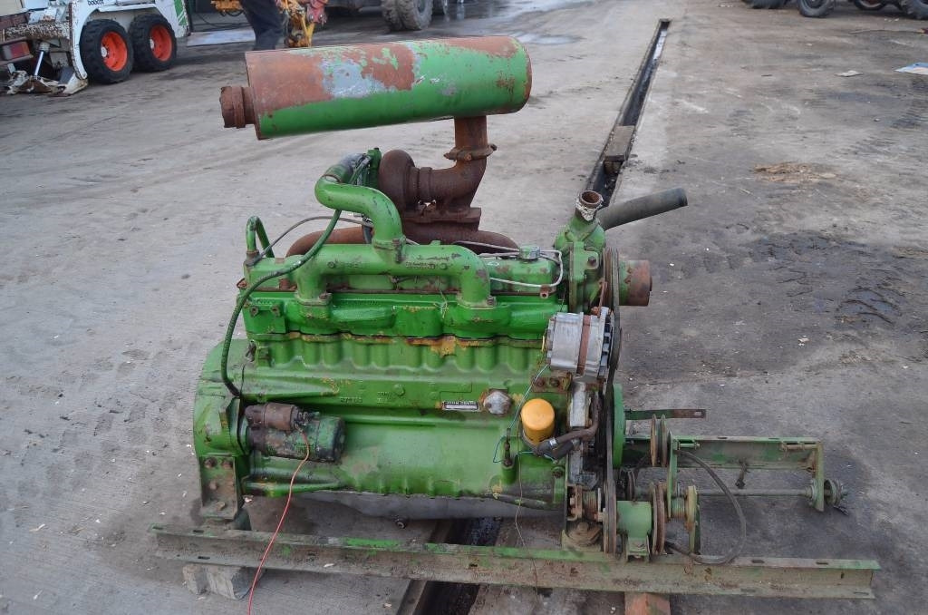 John Deere 3659 TZ - Mootor - Põllutööseade: pilt 1 John Deere 3659 TZ - Mootor - Põllutööseade: pilt 1