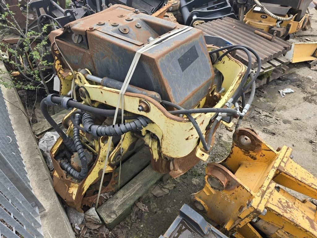 John Deere H414 Harvester Head - Raiepäised: pilt 4 John Deere H414 Harvester Head - Raiepäised: pilt 4
