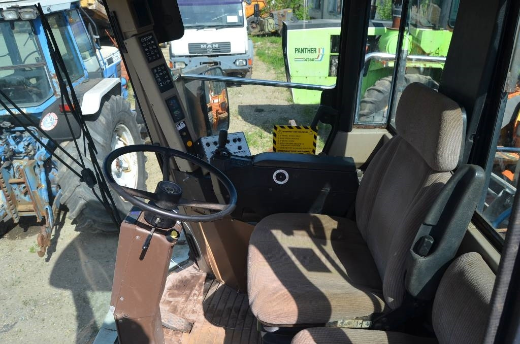 John Deere Landquip - Iseliikuv pihusti: pilt 5 John Deere Landquip - Iseliikuv pihusti: pilt 5
