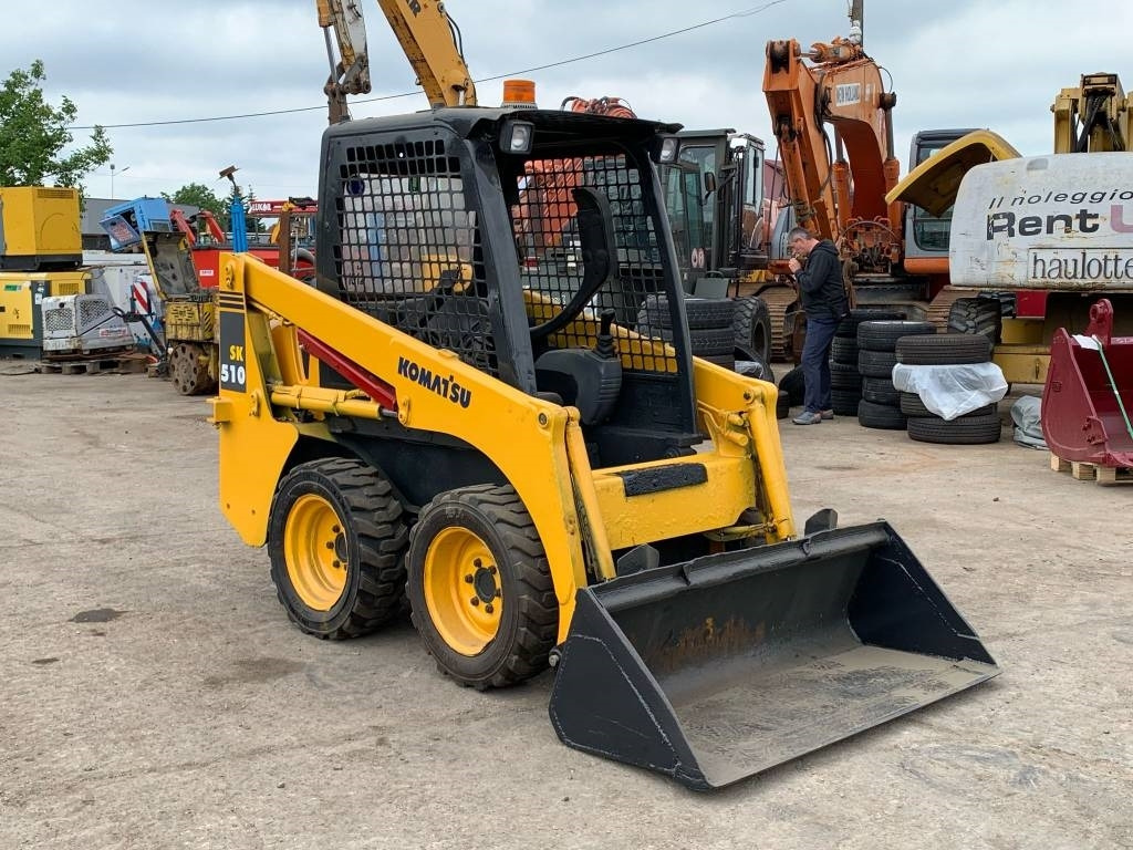 Komatsu SK 510 - Kompaktlaadur: pilt 1 Komatsu SK 510 - Kompaktlaadur: pilt 1