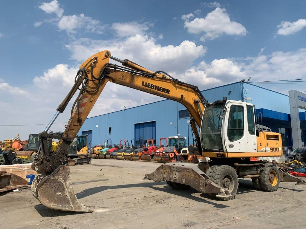 Liebherr A 900 C - Ratastel ekskavaator: pilt 1 Liebherr A 900 C - Ratastel ekskavaator: pilt 1