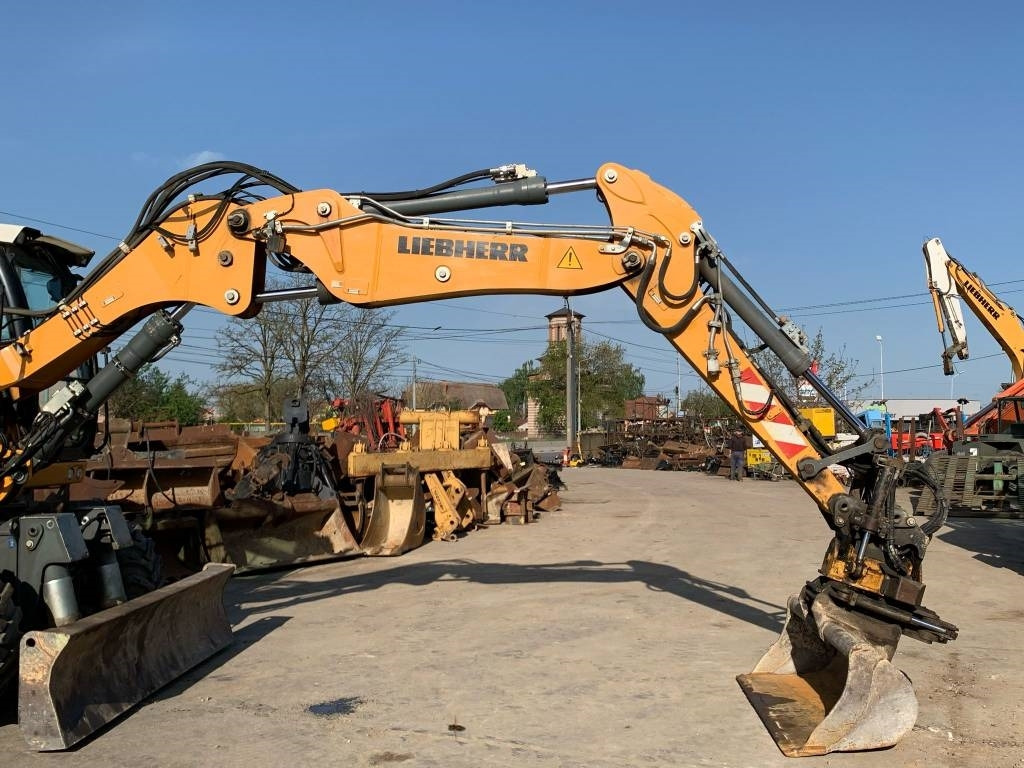 Liebherr A912 Compact+Engcon Rototilt - Ratastel ekskavaator: pilt 5 Liebherr A912 Compact+Engcon Rototilt - Ratastel ekskavaator: pilt 5