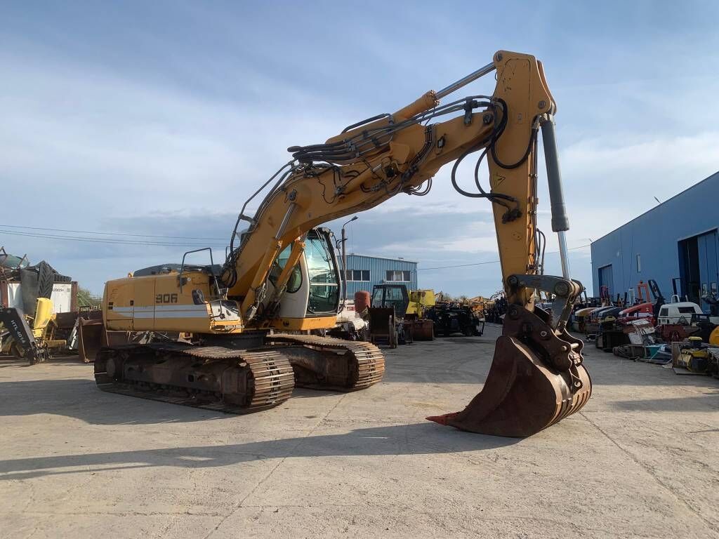 Liebherr R 906 LC Liebherr R 906 LC - Lintekskavaator: pilt 5 Liebherr R 906 LC Liebherr R 906 LC - Lintekskavaator: pilt 5