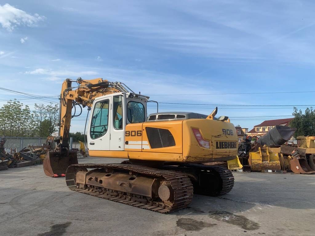 Liebherr R 906 LC Liebherr R 906 LC - Lintekskavaator: pilt 3 Liebherr R 906 LC Liebherr R 906 LC - Lintekskavaator: pilt 3