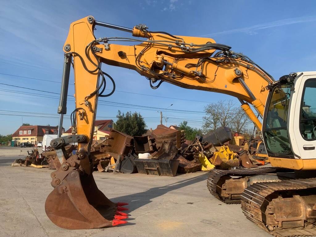 Liebherr R 906 LC Liebherr R 906 LC - Lintekskavaator: pilt 4 Liebherr R 906 LC Liebherr R 906 LC - Lintekskavaator: pilt 4