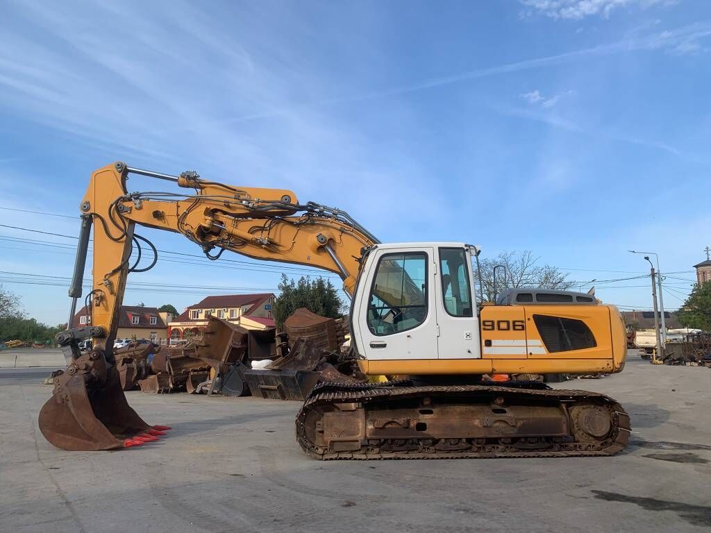 Liebherr R 906 LC Liebherr R 906 LC - Lintekskavaator: pilt 2 Liebherr R 906 LC Liebherr R 906 LC - Lintekskavaator: pilt 2