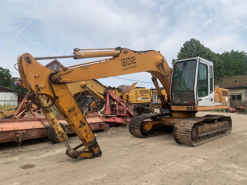Liebherr R902 For Parts Liebherr R902 For Parts - Lintekskavaator: pilt 1 Liebherr R902 For Parts Liebherr R902 For Parts - Lintekskavaator: pilt 1