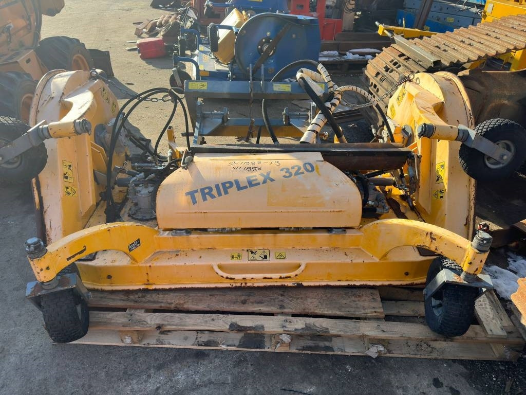 Loipfinger Triplex 320 - Hooldusniiduk/ Multšer: pilt 1 Loipfinger Triplex 320 - Hooldusniiduk/ Multšer: pilt 1