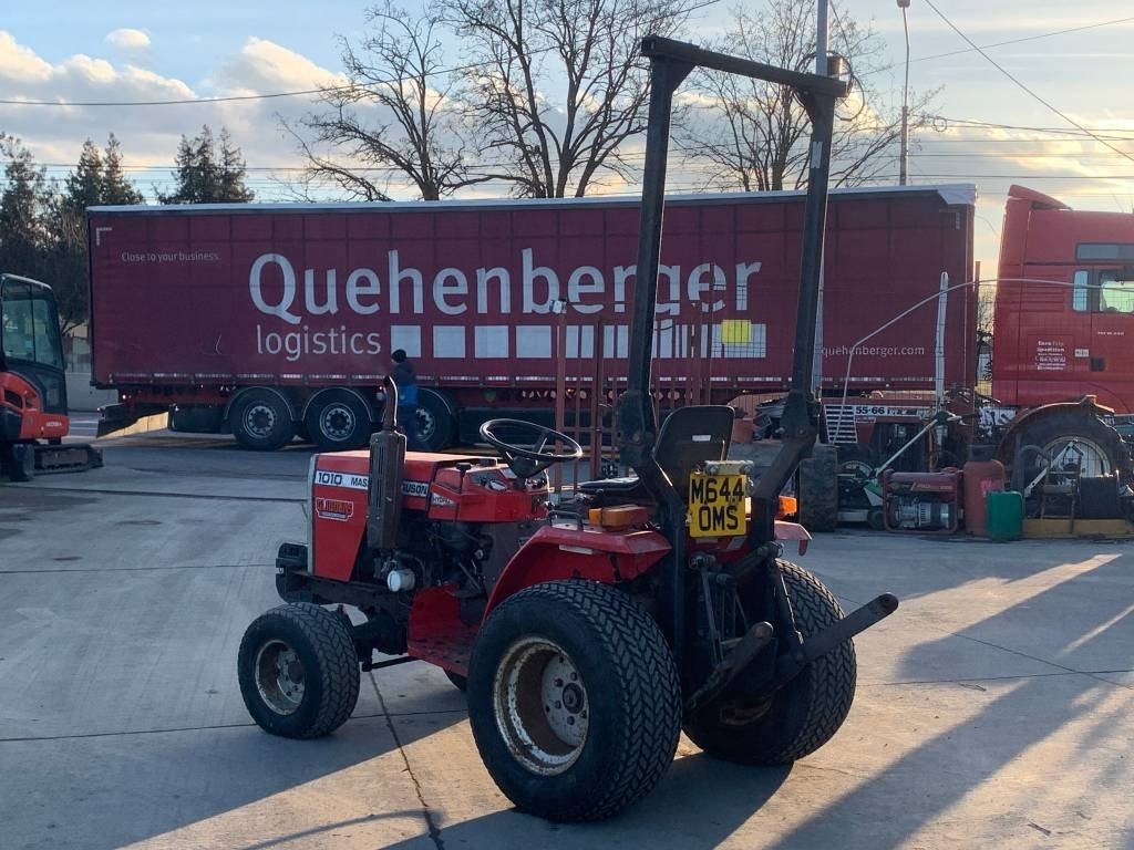 Traktor Massey Ferguson 1010: pilt 6