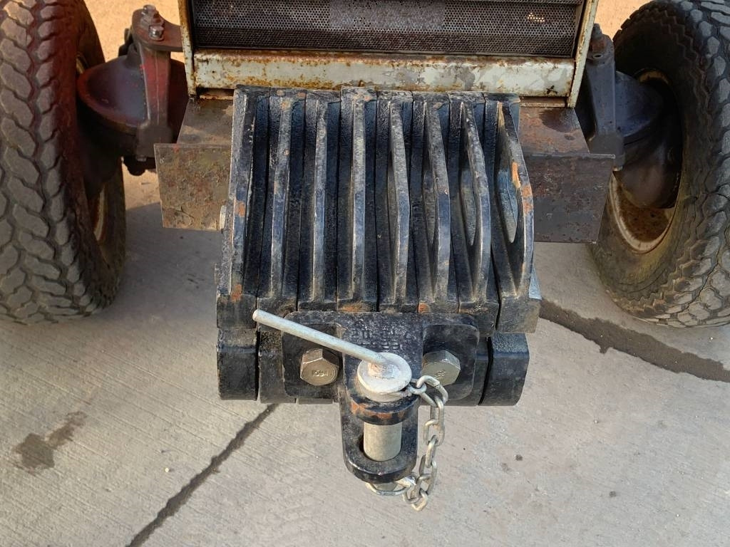 Traktor Massey Ferguson 1010: pilt 8