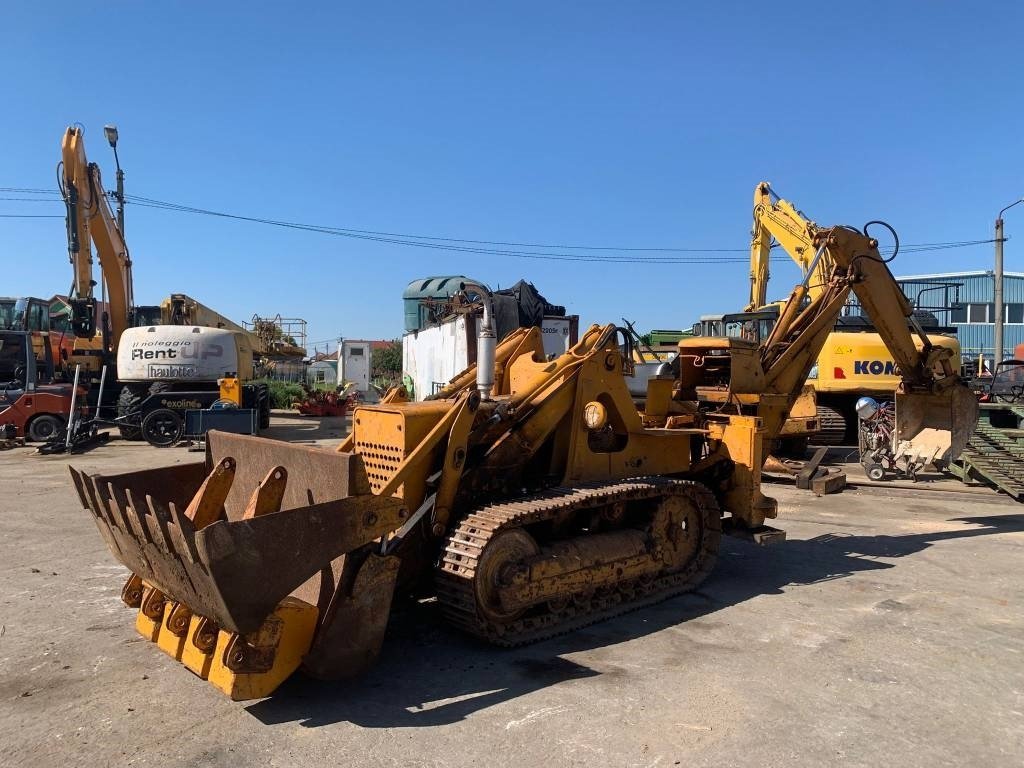 Massey Ferguson MF200 - Ekskavaator-laadur: pilt 2 Massey Ferguson MF200 - Ekskavaator-laadur: pilt 2