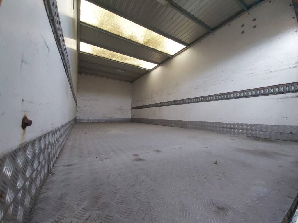 Mercedes-Benz 814D - Kasti veoauto: pilt 5 Mercedes-Benz 814D - Kasti veoauto: pilt 5