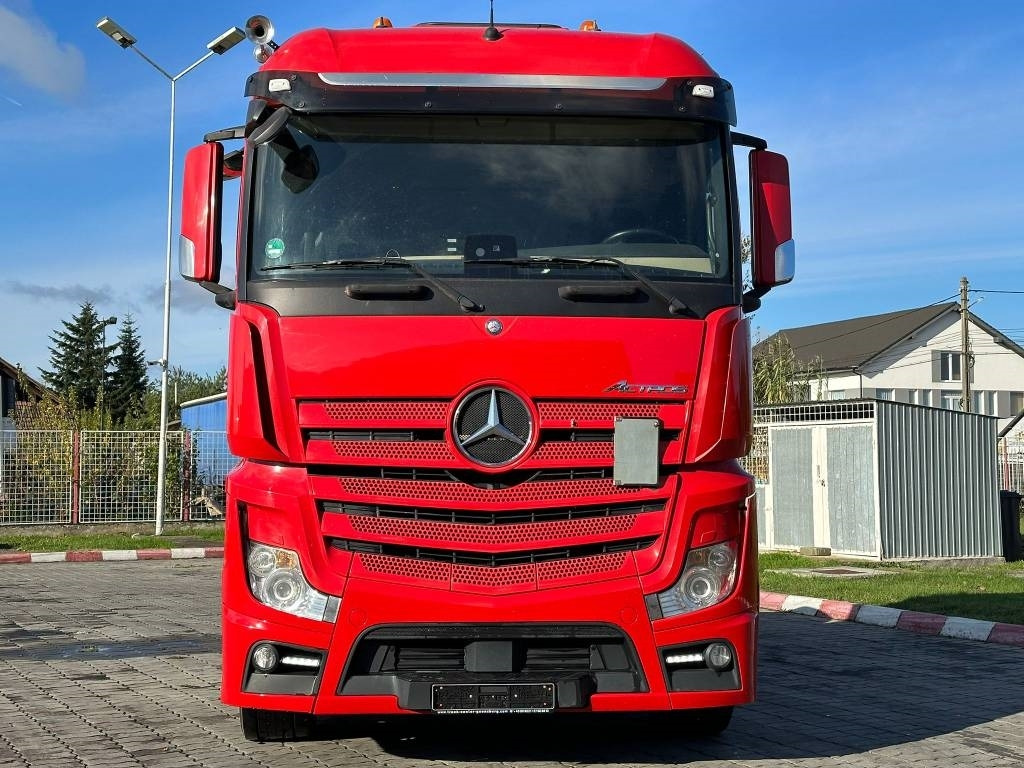 Mercedes-Benz Actros 963-4-A - Kasti veoauto: pilt 2 Mercedes-Benz Actros 963-4-A - Kasti veoauto: pilt 2