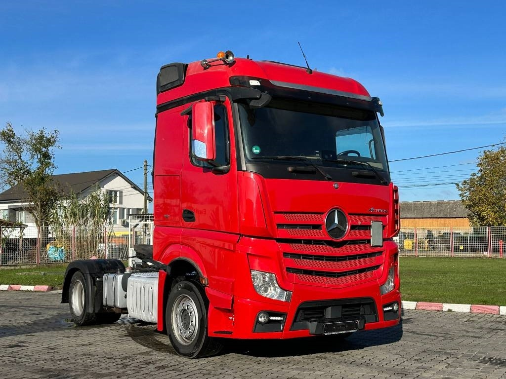 Mercedes-Benz Actros 963-4-A - Kasti veoauto: pilt 1 Mercedes-Benz Actros 963-4-A - Kasti veoauto: pilt 1