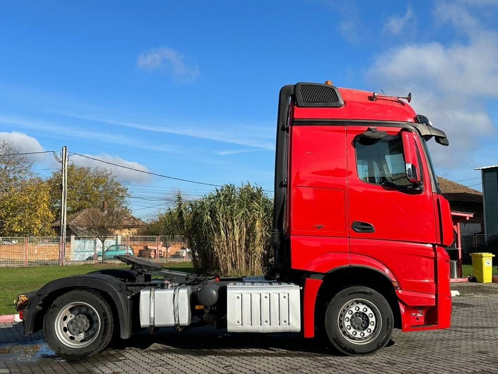 Mercedes-Benz Actros 963-4-A - Kasti veoauto: pilt 3 Mercedes-Benz Actros 963-4-A - Kasti veoauto: pilt 3