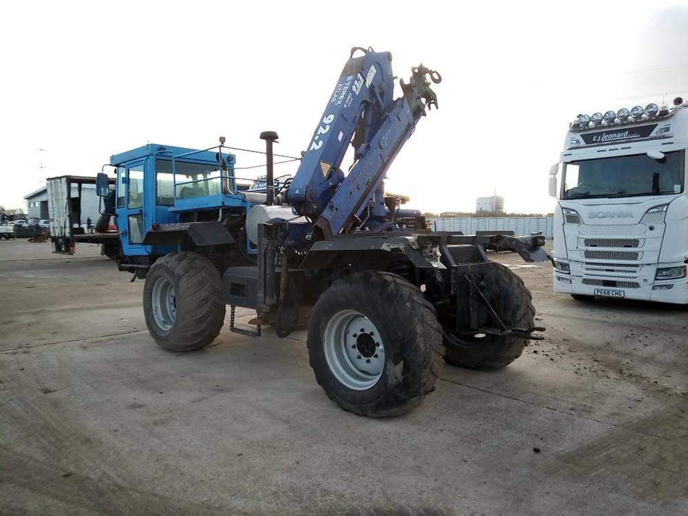 Mercedes-Benz Unimog - Kraanaga veoauto: pilt 3 Mercedes-Benz Unimog - Kraanaga veoauto: pilt 3