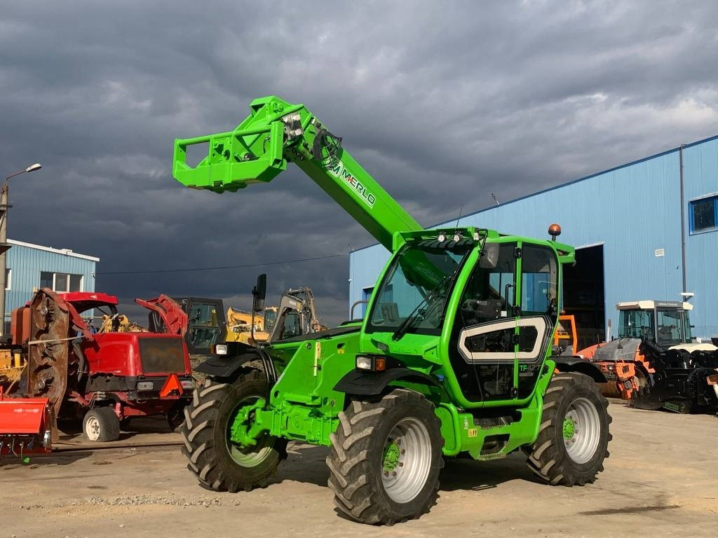 Merlo TF 42.7 CS-140 - Teleskooplaadur: pilt 5 Merlo TF 42.7 CS-140 - Teleskooplaadur: pilt 5