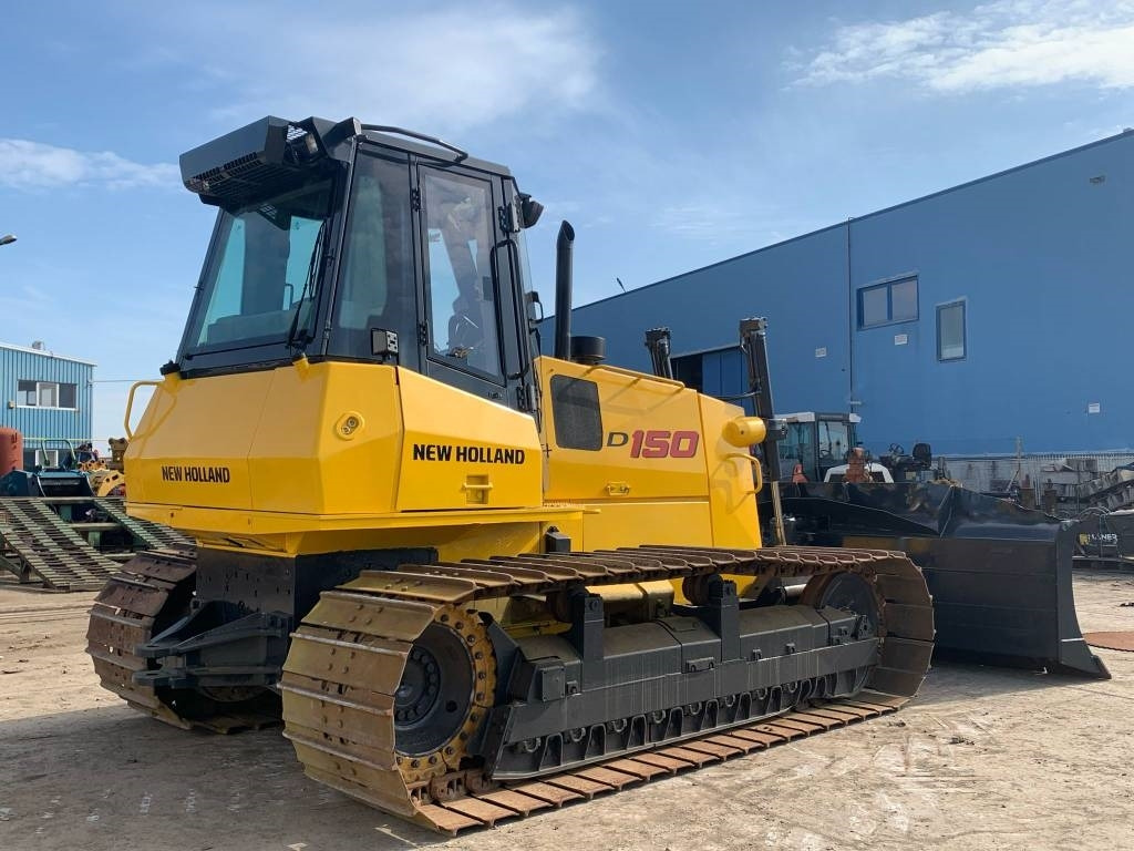 New Holland D 150 - Buldooser: pilt 3 New Holland D 150 - Buldooser: pilt 3