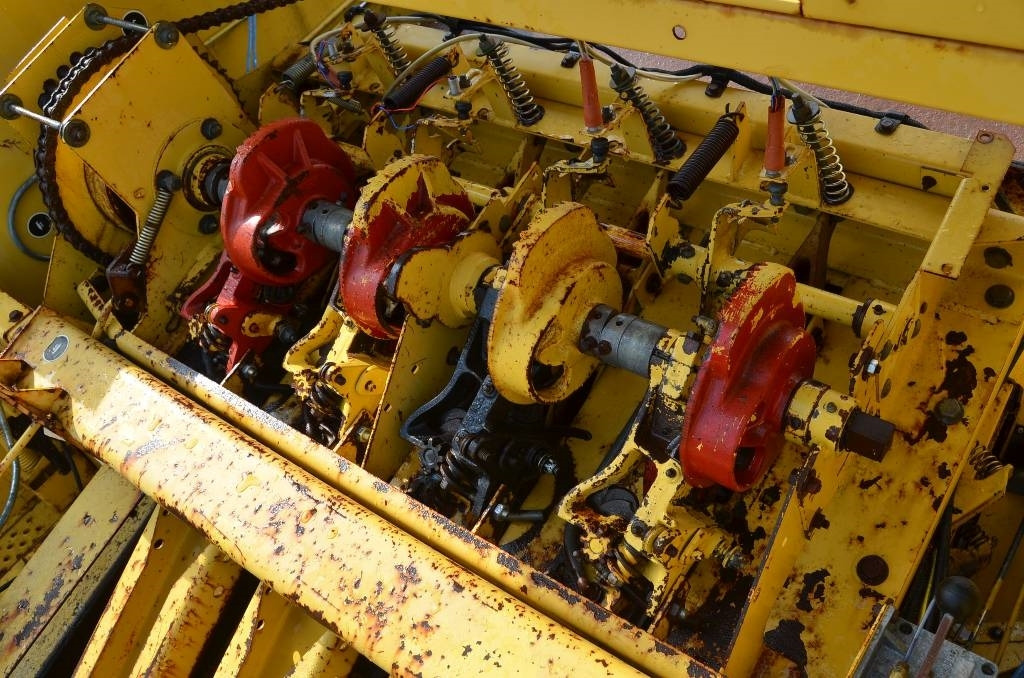 New Holland D1000  - Heinapress, kandiline: pilt 5 New Holland D1000  - Heinapress, kandiline: pilt 5