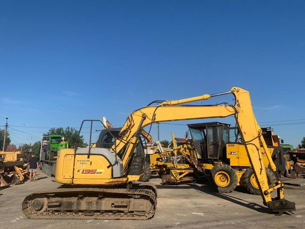 New Holland E 135 SR - Lintekskavaator: pilt 2 New Holland E 135 SR - Lintekskavaator: pilt 2