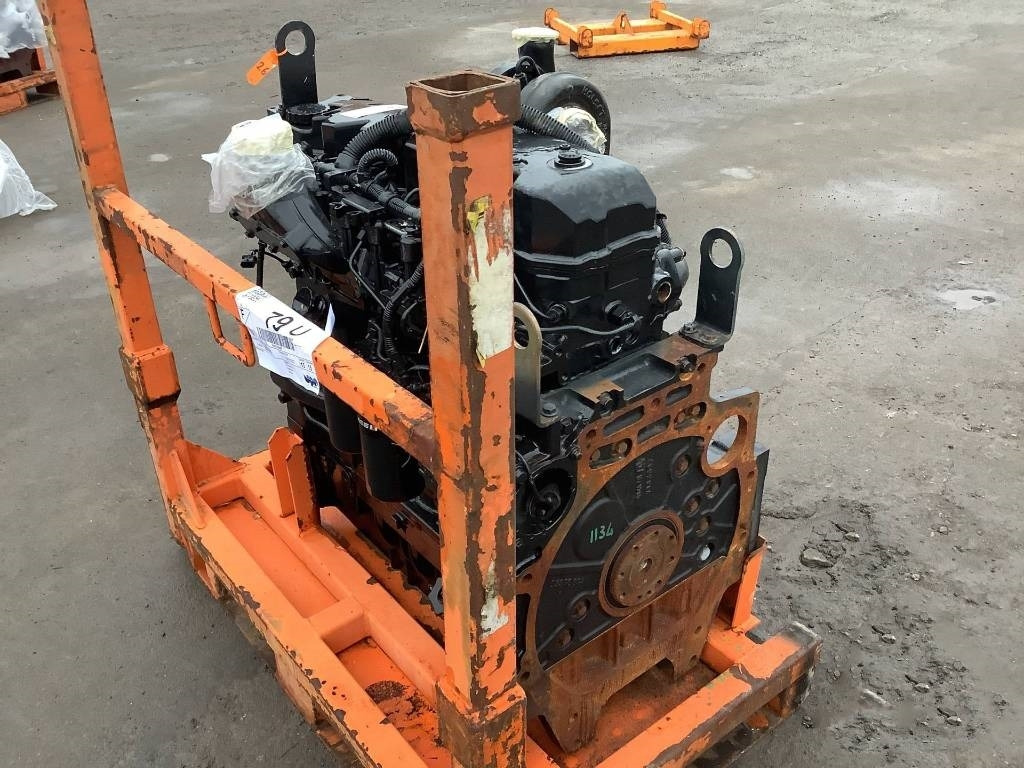 New Holland F4DFE613J*A0002 - Mootor - Ehitusmasinad: pilt 4 New Holland F4DFE613J*A0002 - Mootor - Ehitusmasinad: pilt 4
