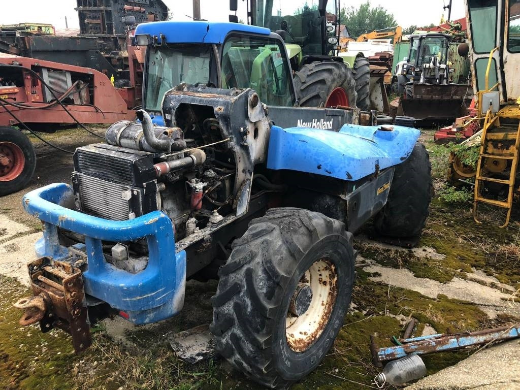 New Holland LM 435-410 FOR PARTS - Teleskooplaadur: pilt 3 New Holland LM 435-410 FOR PARTS - Teleskooplaadur: pilt 3