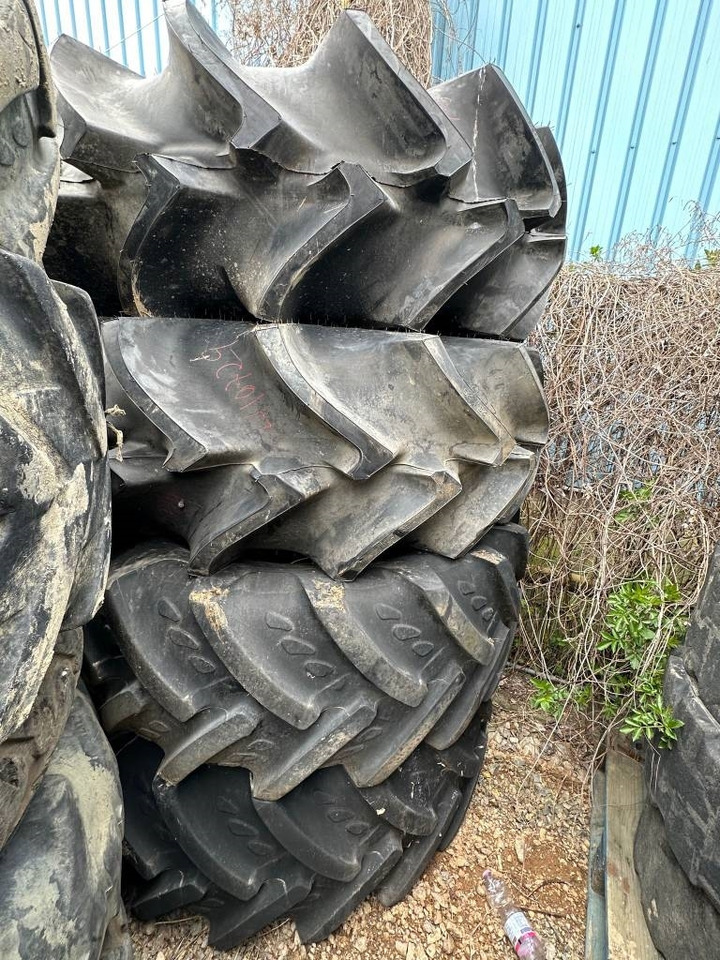 Pirelli 23.1/26 Harvester Tyres - Rehv - Põllutööseade: pilt 1 Pirelli 23.1/26 Harvester Tyres - Rehv - Põllutööseade: pilt 1
