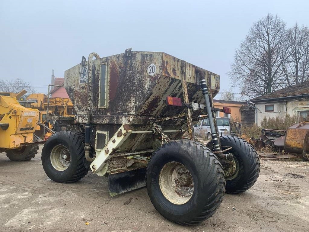 Bunte CB - Poolhaagis: pilt 2 Bunte CB - Poolhaagis: pilt 2