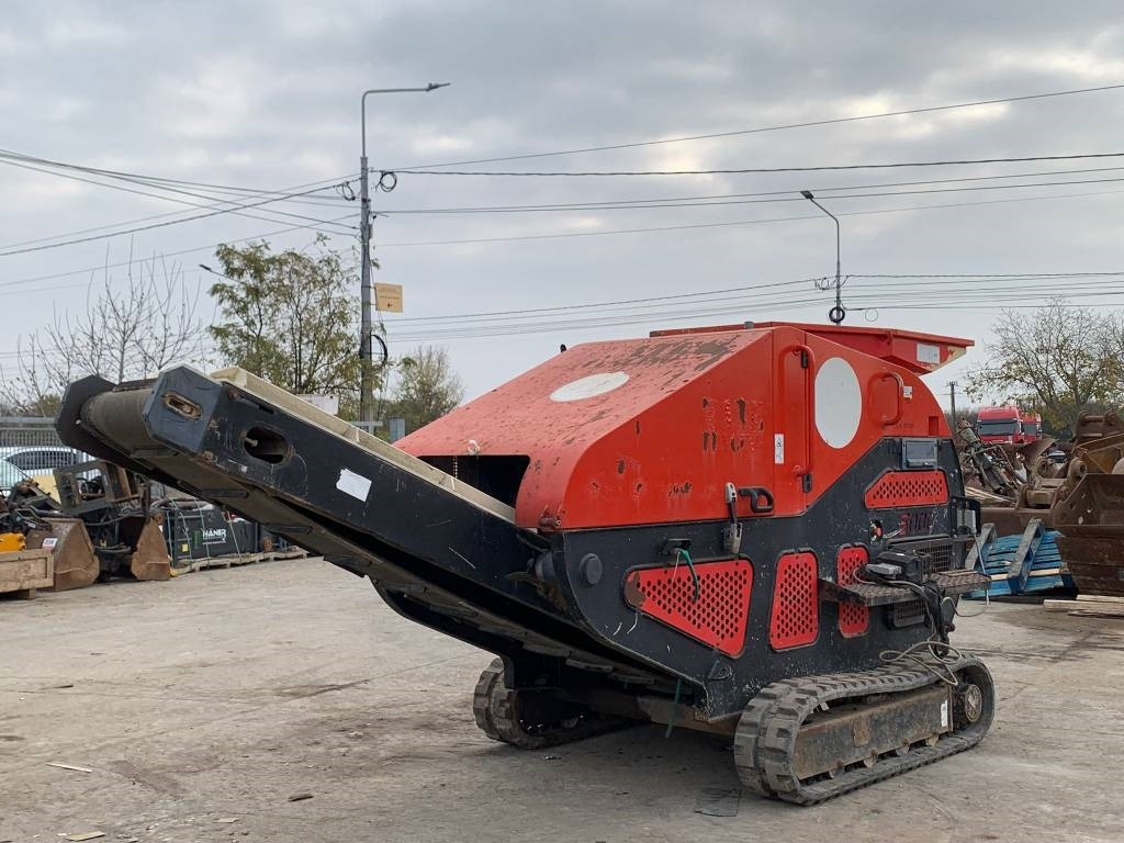 Red Rhino 5000 - Mobiilne purusti: pilt 1 Red Rhino 5000 - Mobiilne purusti: pilt 1