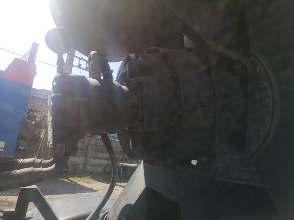 Renault Kerax 420 - Autobetoonisegisti: pilt 3 Renault Kerax 420 - Autobetoonisegisti: pilt 3