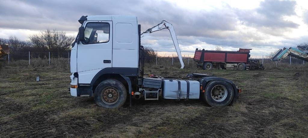 Volvo FH12 380  - Sadulveok: pilt 3 Volvo FH12 380  - Sadulveok: pilt 3