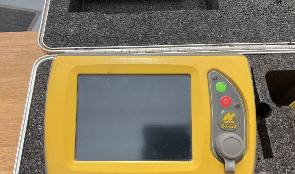 Topcon GX-60 3D GPS EQUIPMENT - Elektrisüsteem - Ehitusmasinad: pilt 3 Topcon GX-60 3D GPS EQUIPMENT - Elektrisüsteem - Ehitusmasinad: pilt 3
