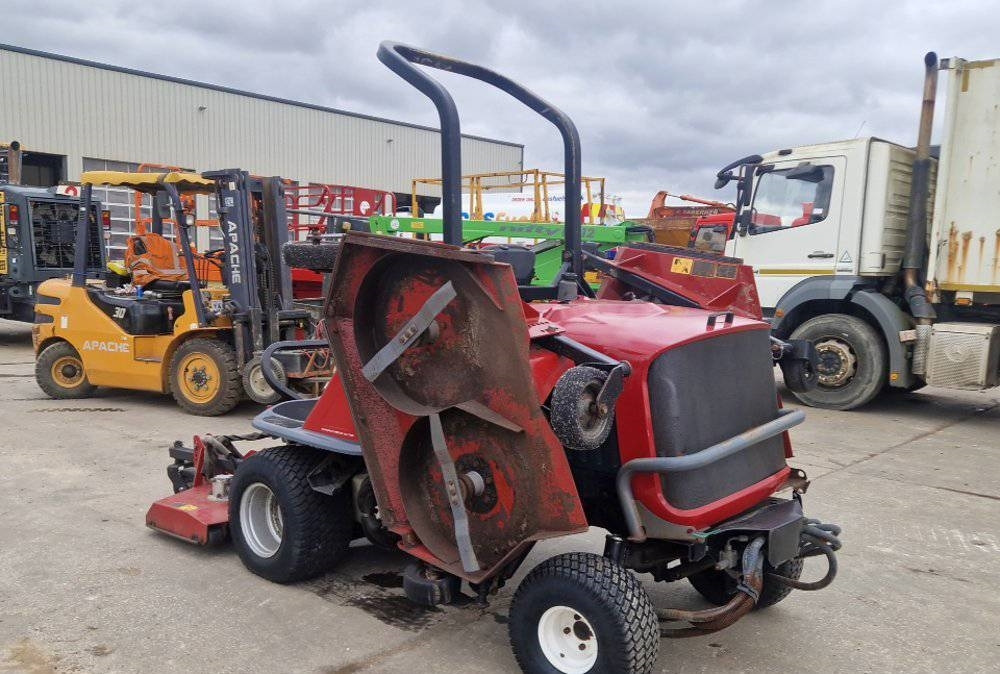 Toro R3240T - Muruniiduk: pilt 2 Toro R3240T - Muruniiduk: pilt 2