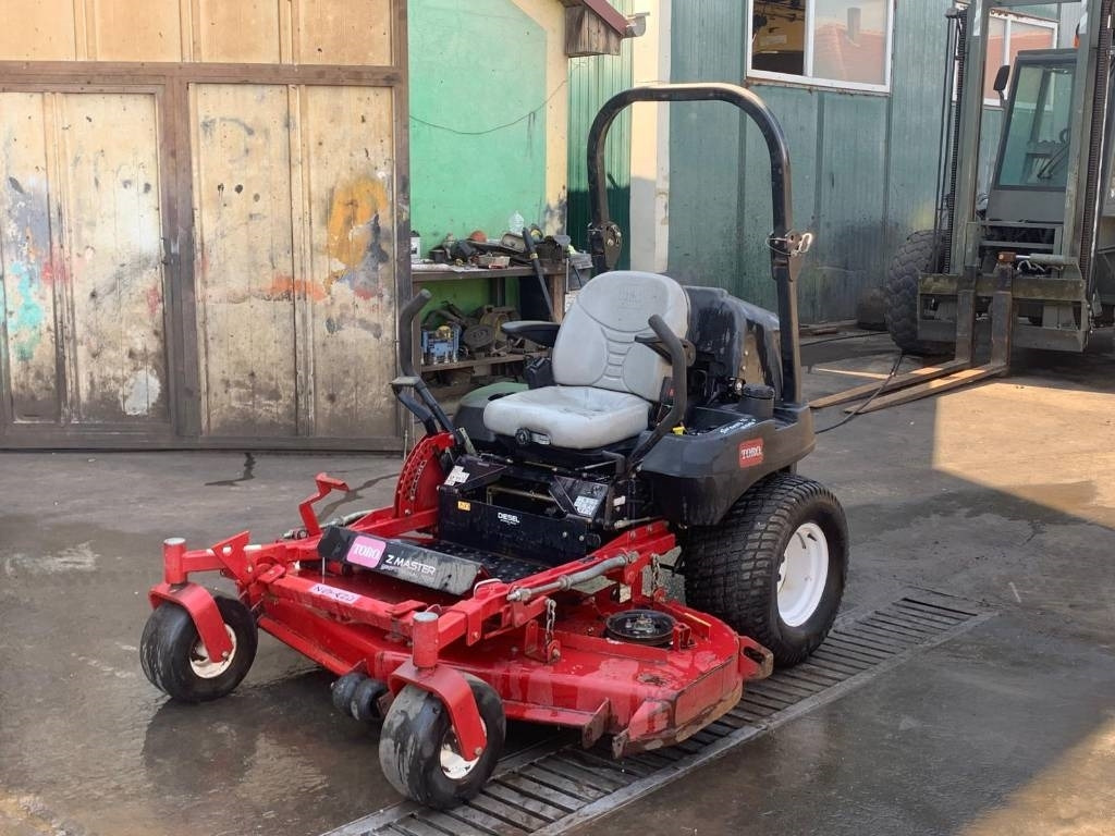 Toro Z MASTER PROFESSIONAL 7000 - Muruniiduk: pilt 1 Toro Z MASTER PROFESSIONAL 7000 - Muruniiduk: pilt 1
