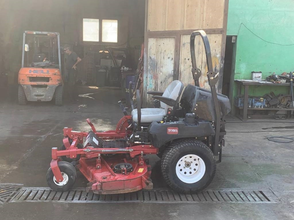 Toro Z MASTER PROFESSIONAL 7000 - Muruniiduk: pilt 5 Toro Z MASTER PROFESSIONAL 7000 - Muruniiduk: pilt 5