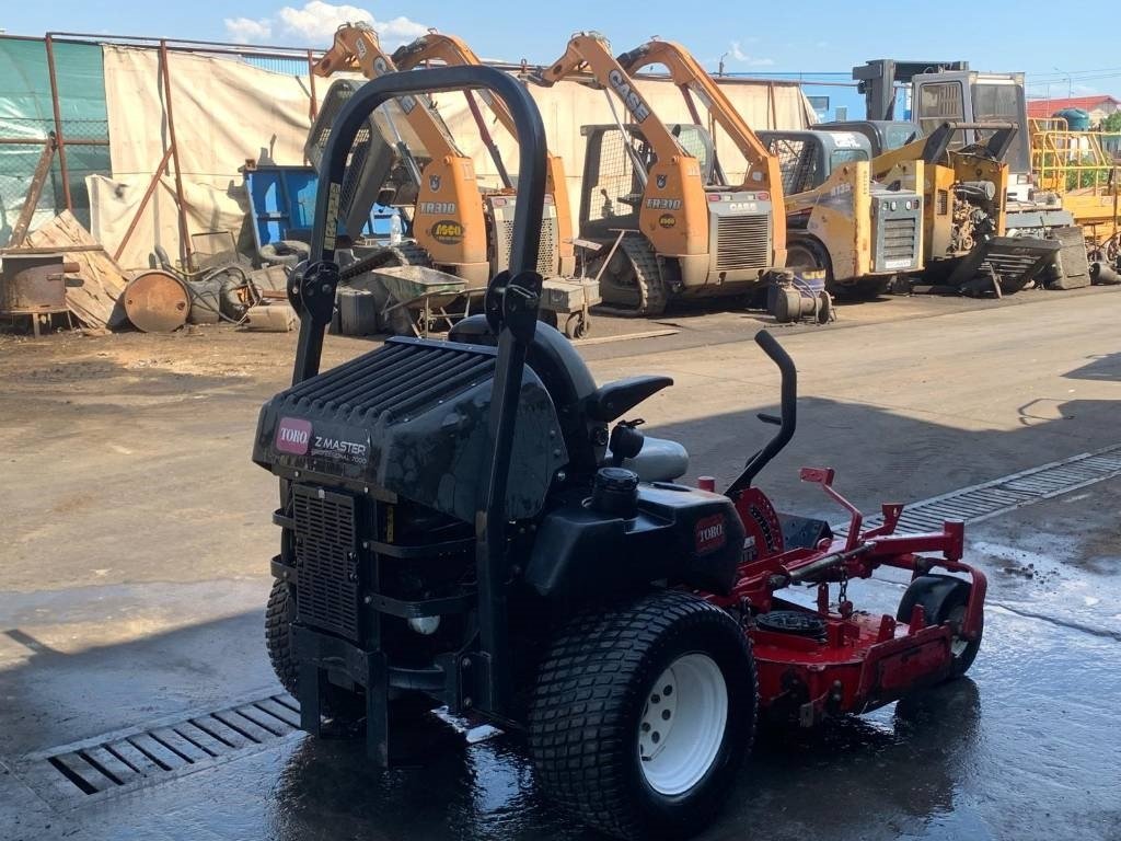 Toro Z MASTER PROFESSIONAL 7000 - Muruniiduk: pilt 4 Toro Z MASTER PROFESSIONAL 7000 - Muruniiduk: pilt 4