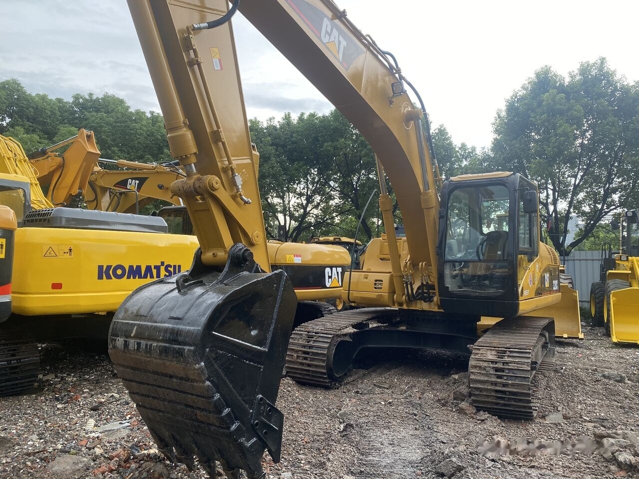 Caterpillar 320CL - Lintekskavaator: pilt 1 Caterpillar 320CL - Lintekskavaator: pilt 1