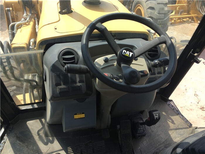 Caterpillar 420F - Ekskavaator-laadur: pilt 3 Caterpillar 420F - Ekskavaator-laadur: pilt 3