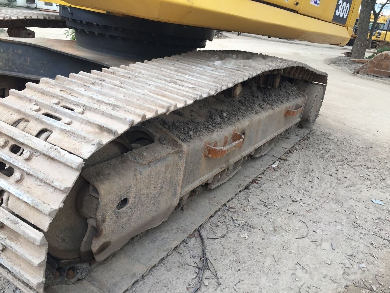 Komatsu PC300-7 - Lintekskavaator: pilt 2 Komatsu PC300-7 - Lintekskavaator: pilt 2