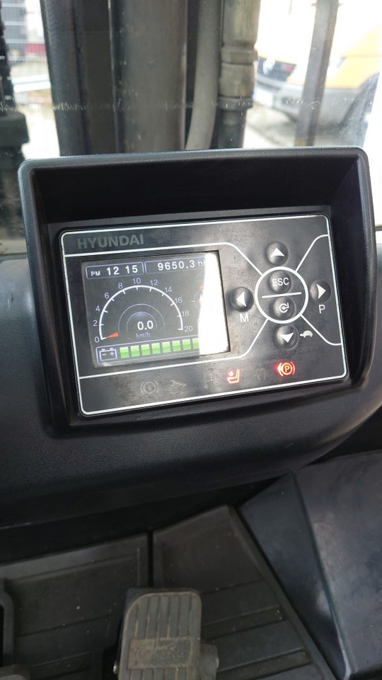 Hyundai 40B-9 - Elektritõstuk: pilt 2 Hyundai 40B-9 - Elektritõstuk: pilt 2