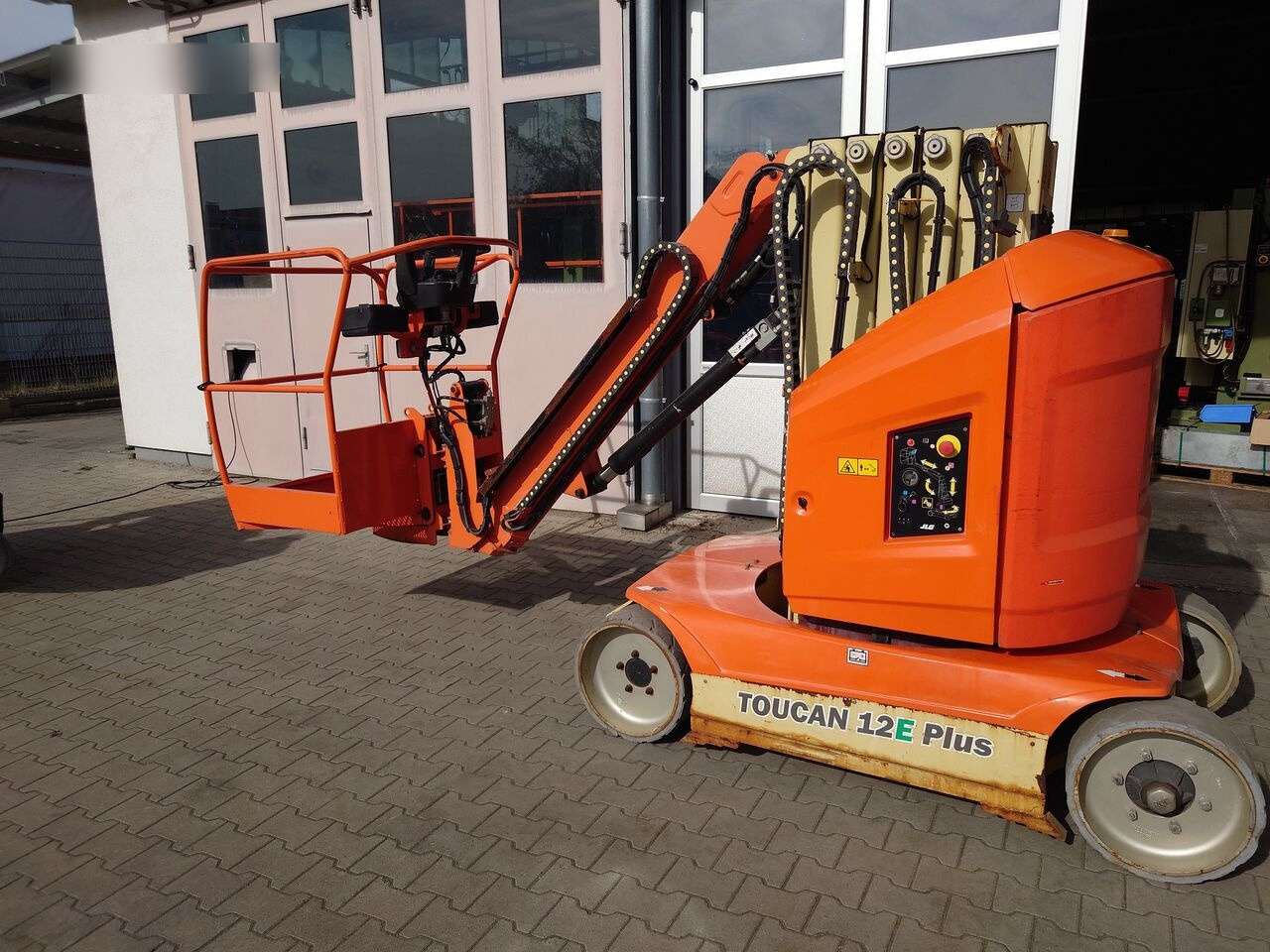 JLG TOUCAN 12E PLUS - Masttõstuk: pilt 4 JLG TOUCAN 12E PLUS - Masttõstuk: pilt 4
